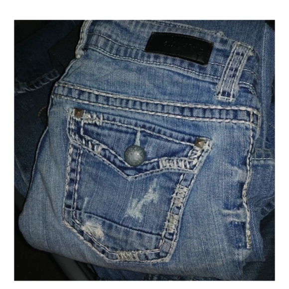 Daytrip • Y2k Light Wash Denim Ripped Distressed (26R) Leo Bootcut Jeans - Picture 2 of 4